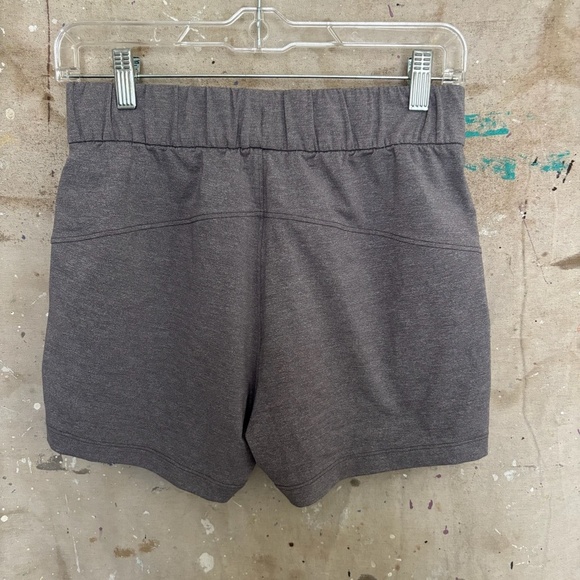 Lululemon On The Fly Short 2.5", Heathered Slate - Picture 4 of 4